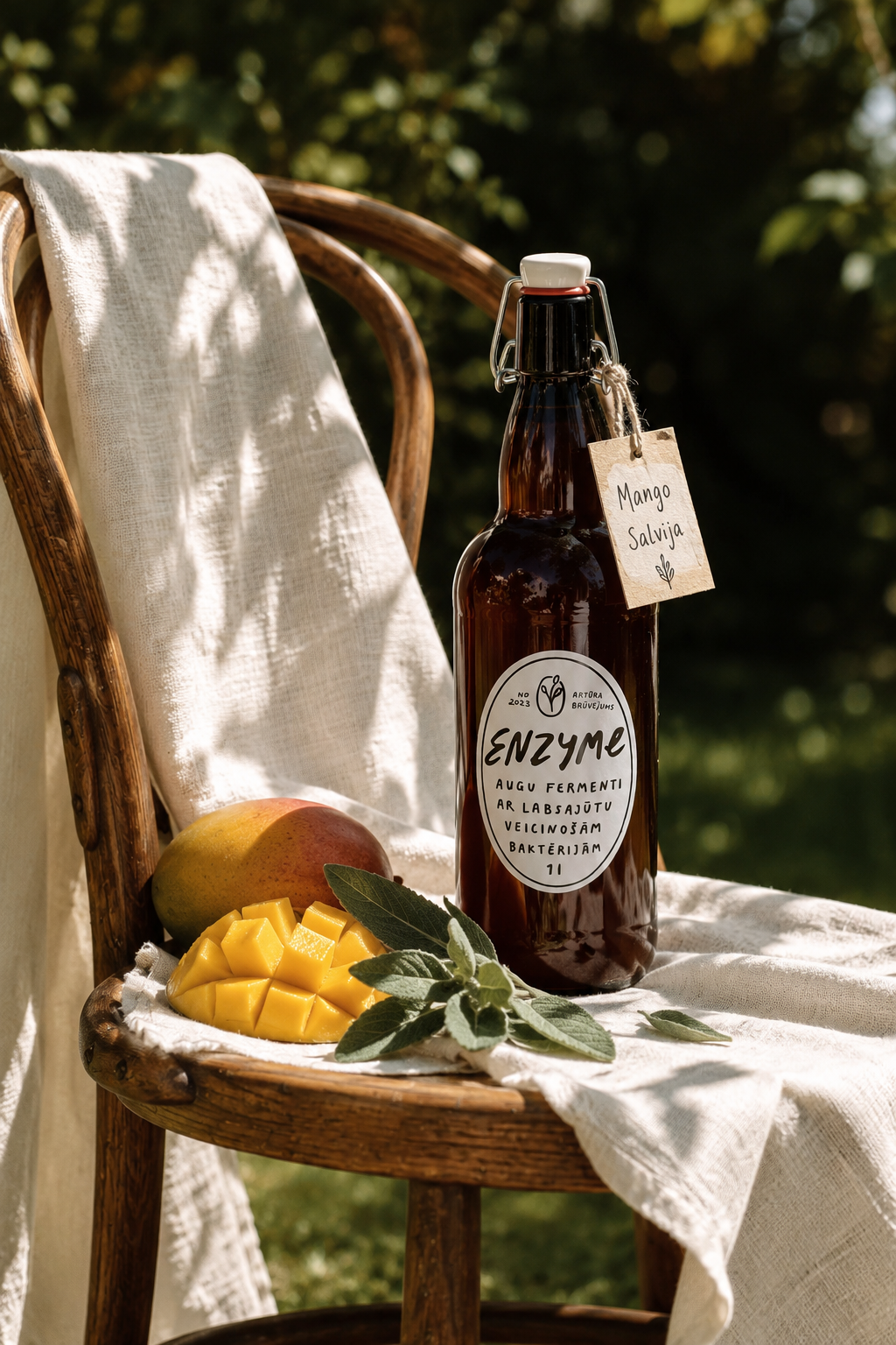 Mango · Vasaras pļava (meža aveņu lapas, lazdu lapas, piparmētra, nātres)